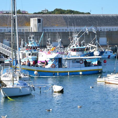 Votre Vue, La Mer, Les Bateaux !!! Wir Sprechen Flieben Deutsch, Touristentipps, We Speak English Concarneau Eksteriør bilde